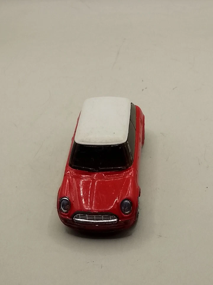 Mini Cooper Majorette rojo y blanco Foto 2 de 4