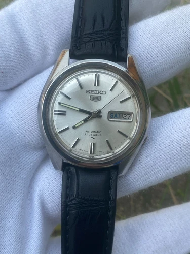 Seiko 5 Automatic 7019-7100 Vintage Japan Made Men's Watch