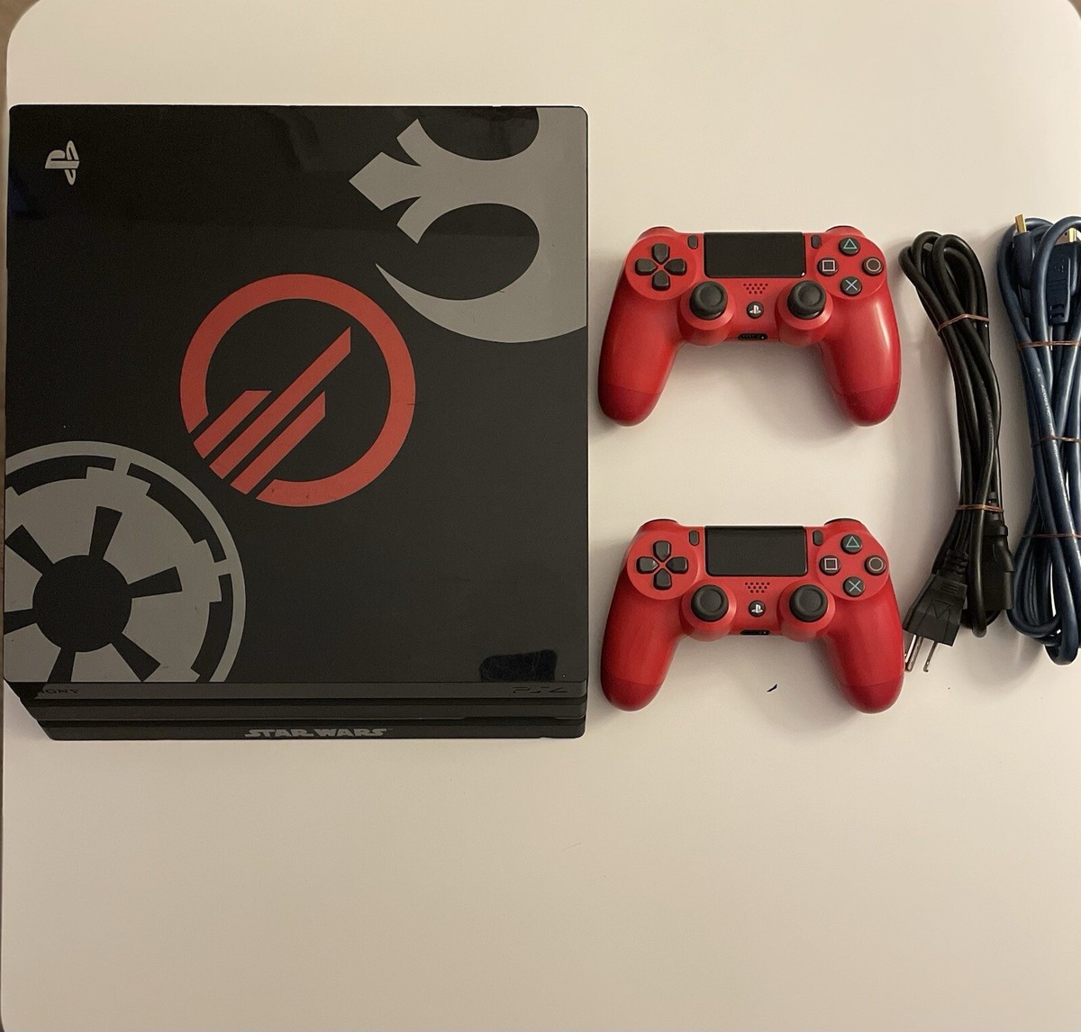 PlayStation®4 Pro Star Wars™ Sony PlayStation 4 Pro Star Wars Battlefront II Console