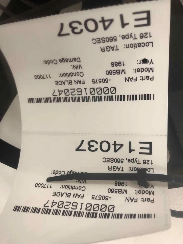 86 87 88 89 MERCEDES 560 Motor de refrigeración eléctrico con motor con cubierta Foto 3 de 3