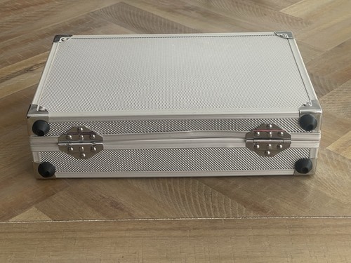 Intec VTG Silver Aluminum Carrying Case/Storage For Nintendo GBA & Accessories - Picture 7 of 11