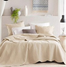 Madison Park Tuscany Reversible Scalloped 3Pc Quilt Set Ivory Size Queen NEW