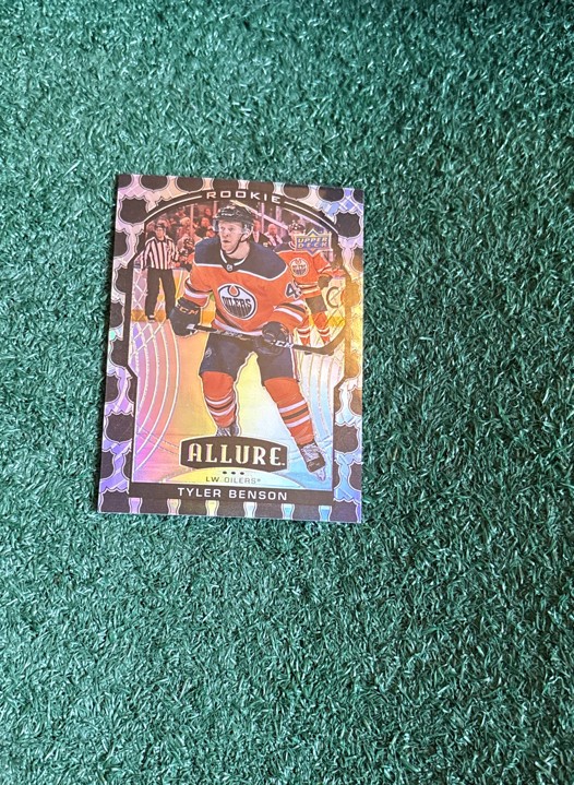 2020-21 Upper Deck Allure - Rookie Tyler Benson #84 Nhl Shield (RC)