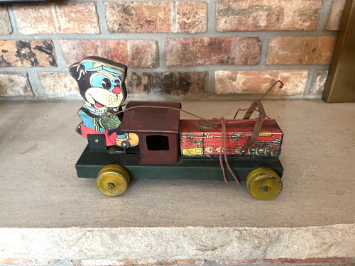 Gong Bell Mfg. Co. LOCO TRIX PULL TOY TRAIN LOCOMOTIVE METAL  TOY WOOD CHARECTOR - Picture 1 of 7