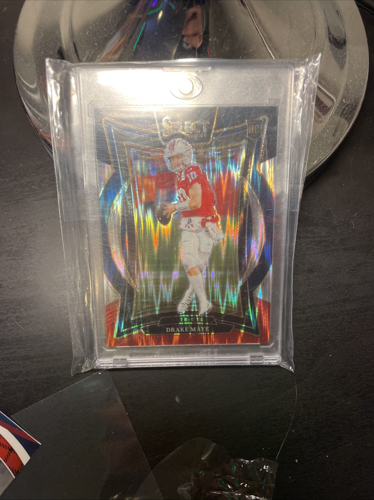 2024 Panini Select - Concourse Drake Maye #27 Black & Red Shock Prizm (RC)