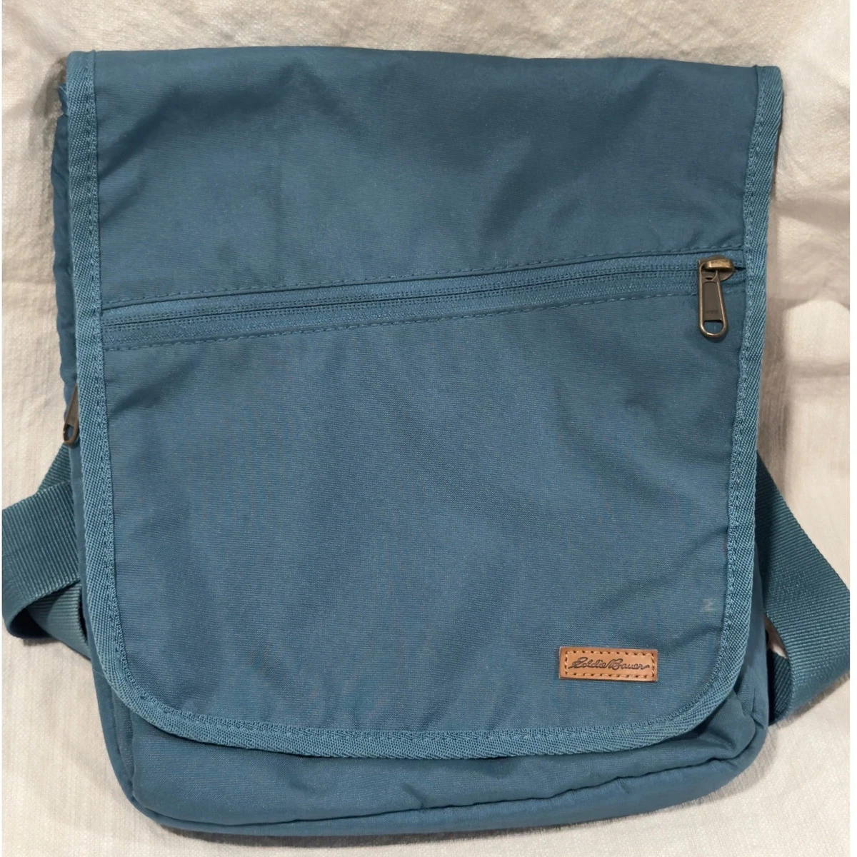 Sac à bandoulière demi-lune noir uni avec des poches zippées GEORGES