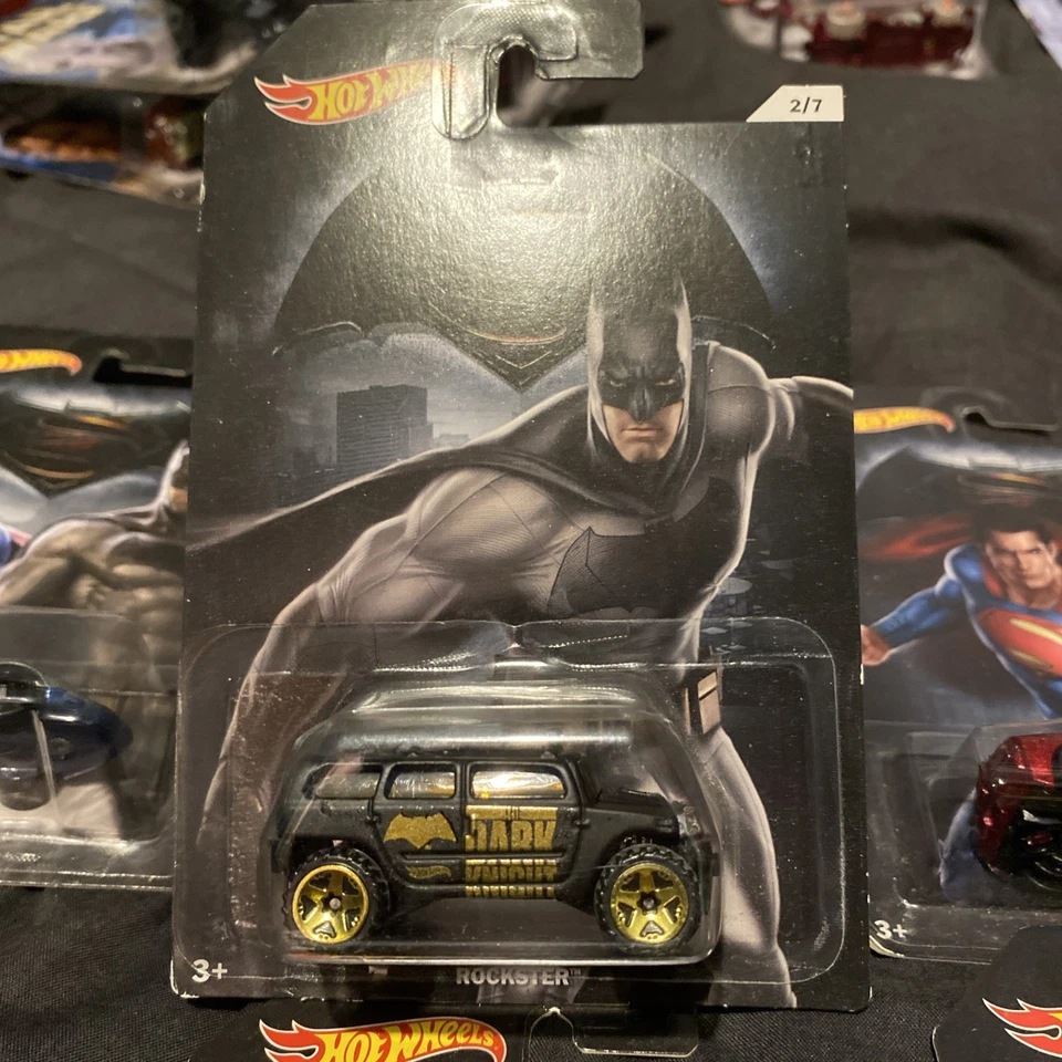 Juego completo de 8 (2016) Hot Wheels diecast Batman v Superman serie de coches.  Foto 3 de 4