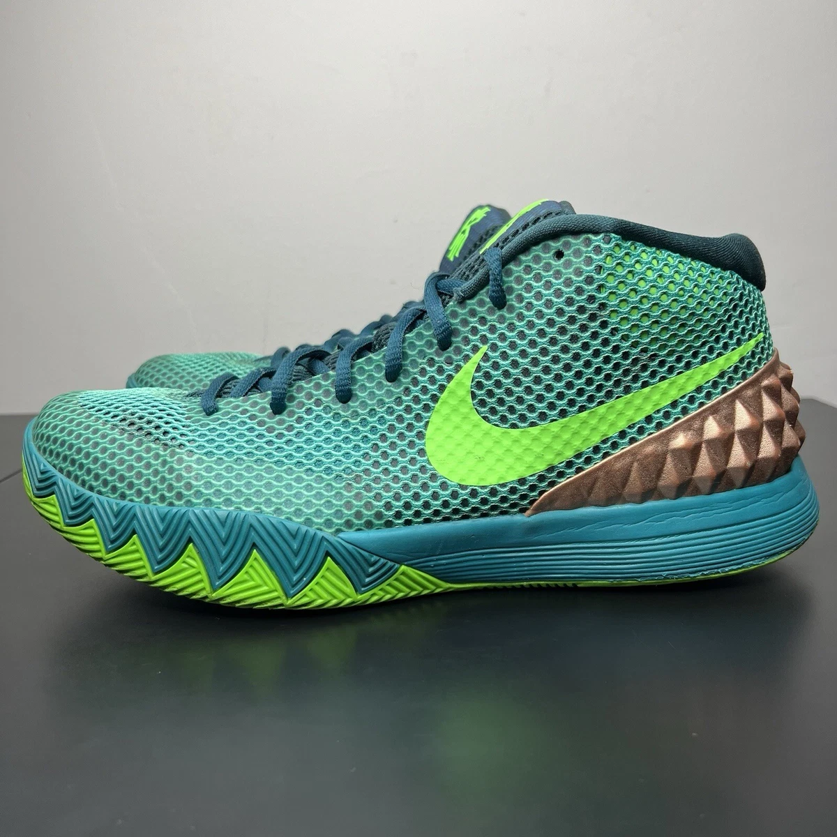 Nike Kyrie 1 Men's Sneakers for Sale | Authenticity Guaranteed | eBay