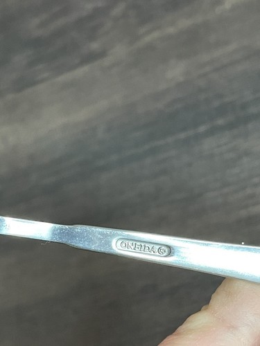 Oneida Set di 15 Posate in Acciaio Inox Pesanti Quadrate Lisce Cina AA-15 - Foto 6 di 8