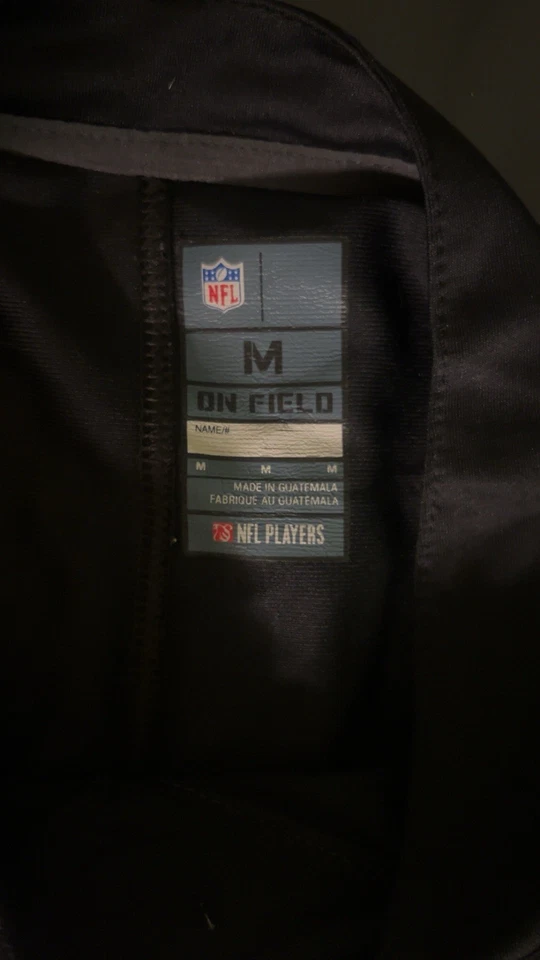 Camiseta para hombre Atlanta Falcons Julio Jones #11 mediana negra NFL en el campo Foto 4 de 4