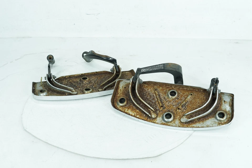 10 reposapiés Harley Touring Electra Glide Ultra OEM izquierda derecha conductor Foto 2 de 4