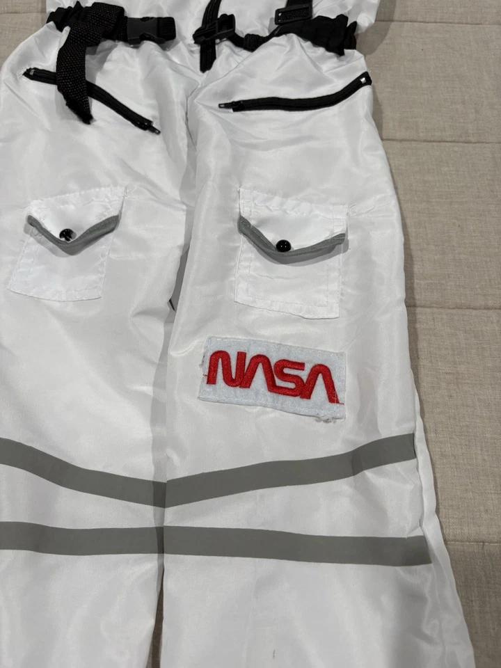 Halloween Costume Astronaut Kids Size S 6-8 Color White Used Great Condition - Image 4 of 4