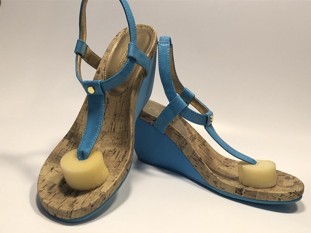 chaps raevyn thong wedge sandals