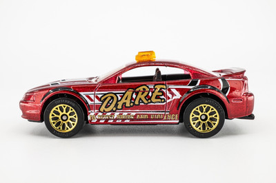 2001 Matchbox ''D.A.R.E.'' 1999 Ford Mustang RED METALLIC | MINT