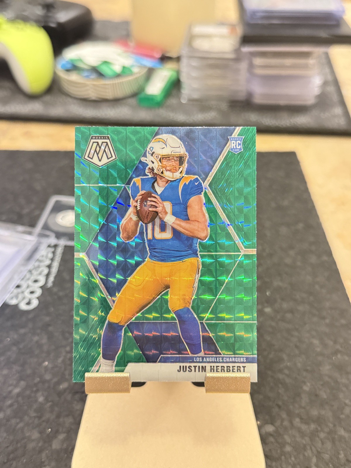 2020 Panini Mosaic Rookie Justin Herbert #204 Green Prizm RC Chargers