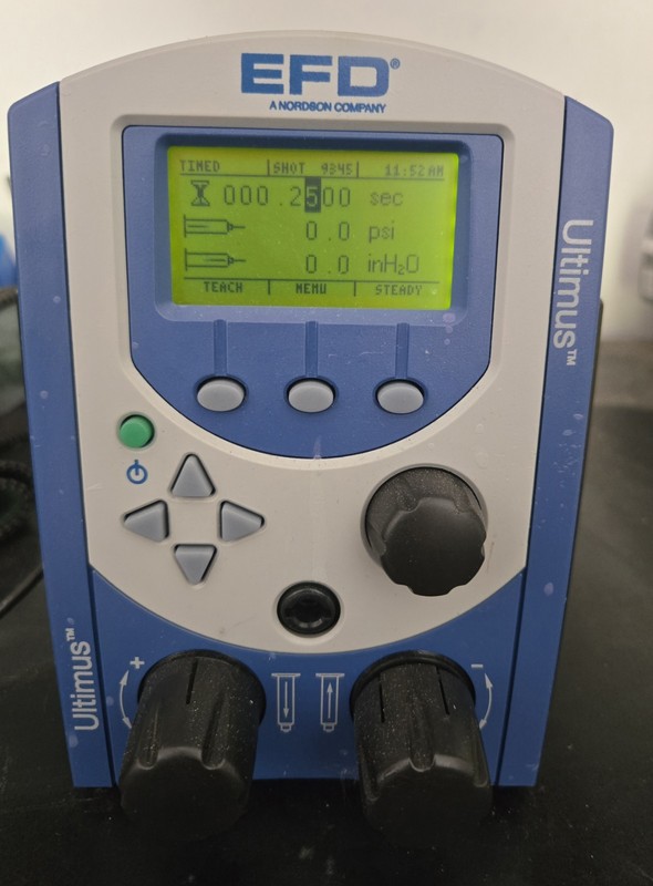 Nordson EFD Ultimus II 7002003 Precision Fluid Dispenser