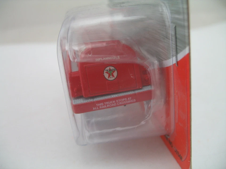 Mini Metals HO Model 30346: 41/46 Chevrolet Tank Truck, Texaco - Image 4 of 4