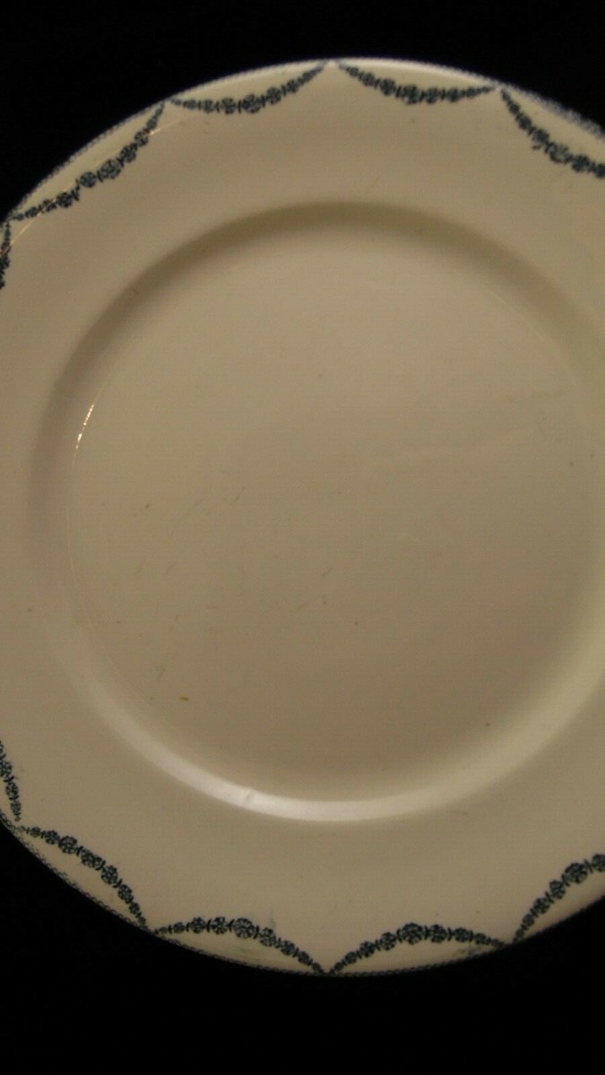 Plat rond modèle Aquilon en faïence Salins - Début de Série