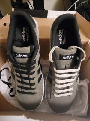 Adidas size 10 Daily 2.0 Olive Extra Laces w Box Gently worn Classic Clean Comfy