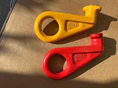 Shipping Container Lifting Hooks 2 Pack 12.5 T Left & Right 45 Degree Alloy