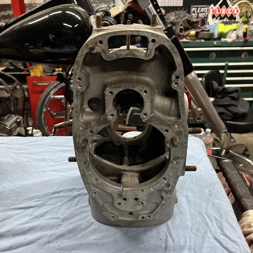 Estuche motor BMW R50 1955-1960  Foto 3 de 4