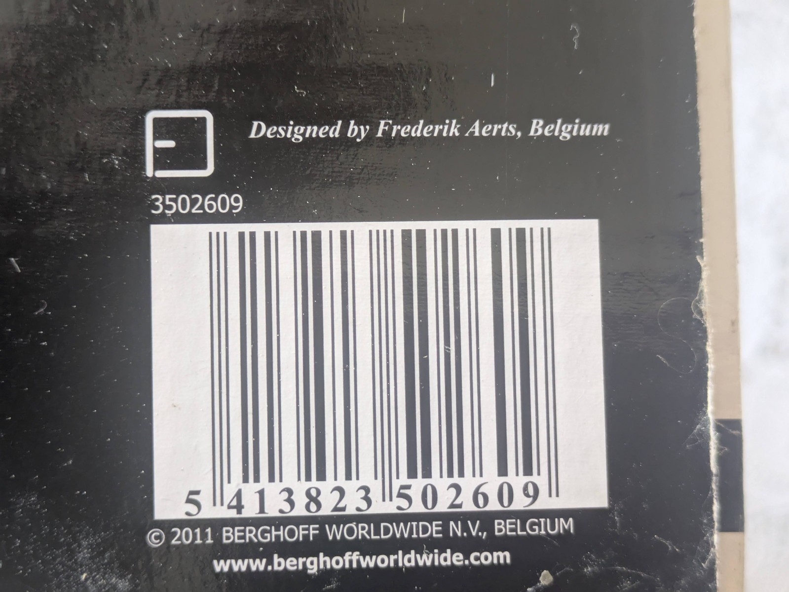 NEW GENUINE BergHOFF Neo 3.8-Qt. Cast Iron Sauté Pan Black