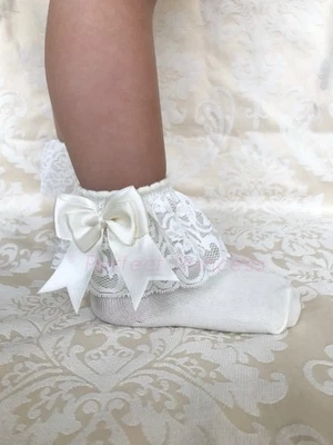 PERFECT PRINCESS PERFEKTE PRINZESSIN spanische Spitzenschleife Söckchen elfenbein/creme Blumenmädchen/Brautjungfer