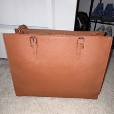 Brown Textured Tote Bag Zip Top Gold Hardware Inner Pockets Adjustable Strap