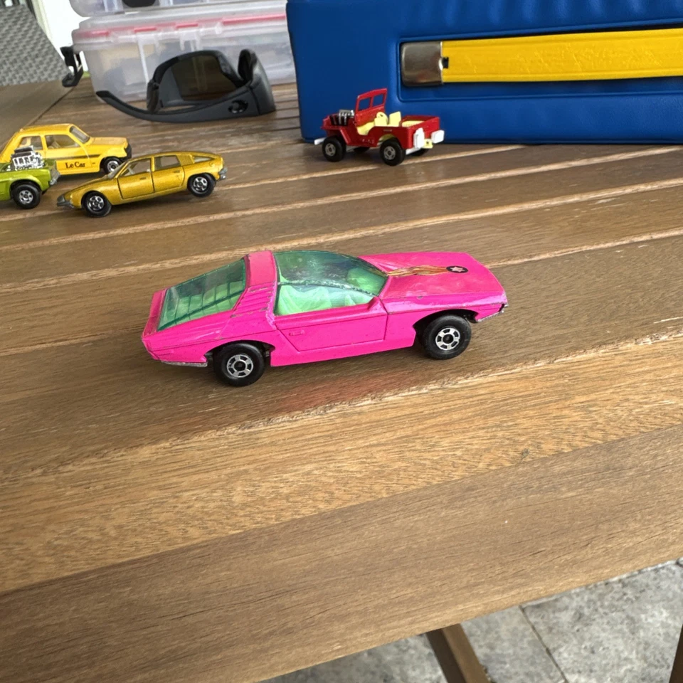 Matchbox Superfast Vauxhall Guildsman - Rosa - De colección 1971 Lesney No.40 Foto 3 de 4