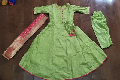 green emerald velvet dress Green Pink Silk Elegant Dress main image 1