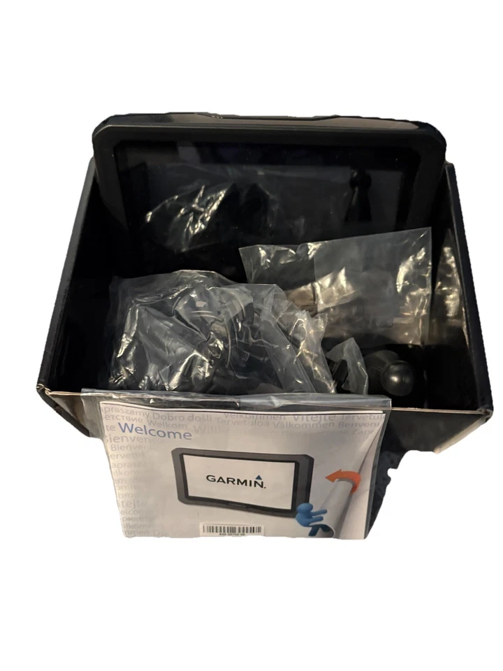 Garmin Dezl 770LM Trucker GPS Navigator Bluetooth 7" Color Touchscreen Maps HD - Image 4 of 4