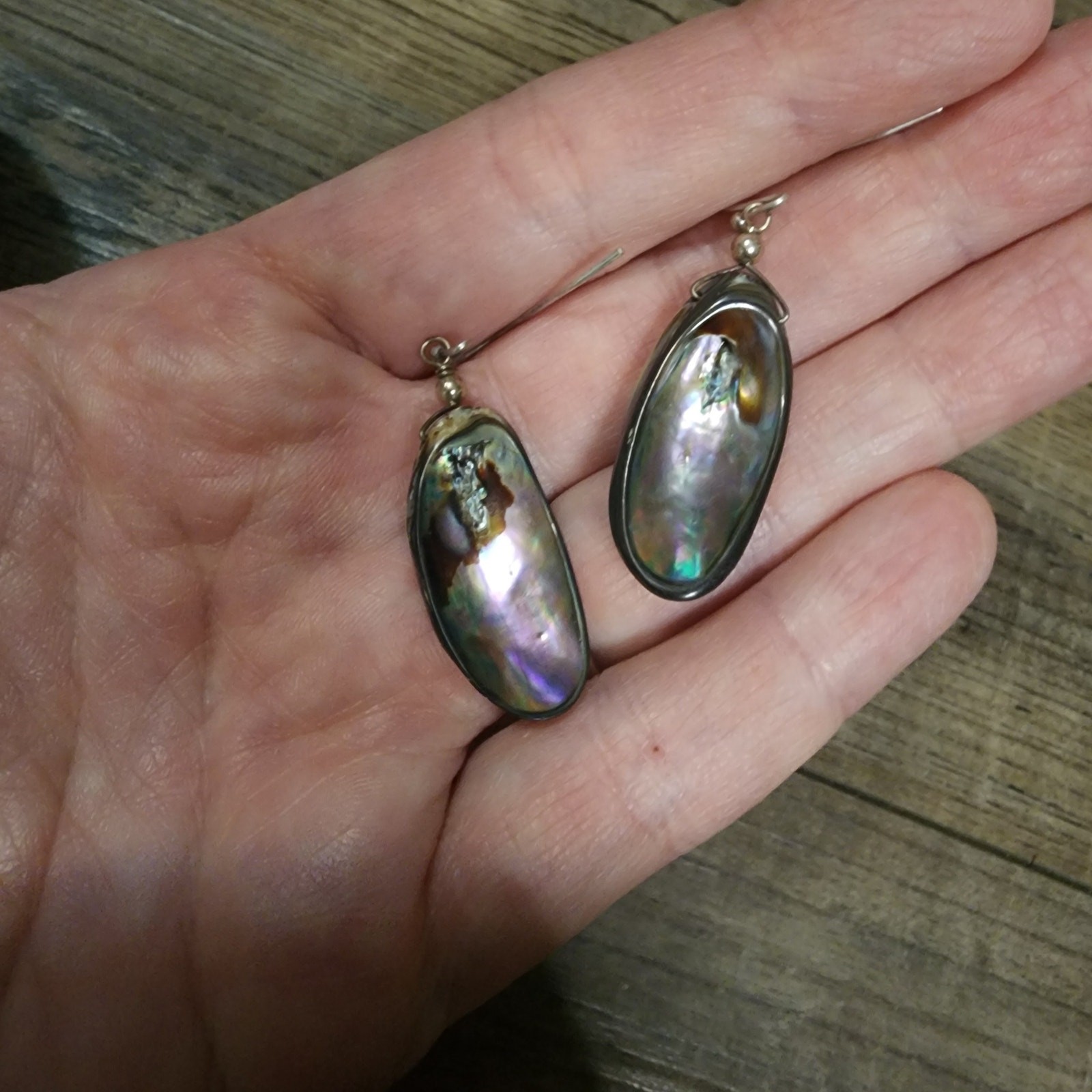 Abalone Shell Dangle Earrings: Iridescent Paua Je… - image 3