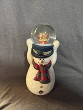 Russ Berrie & Co The Christmas Sampler “Snowman”  Snow globe Item # 16705