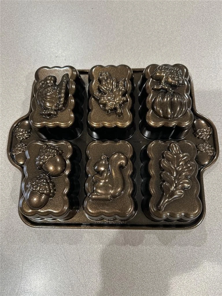 Nordic Ware Harvest Mini Loaf Pan Premium Nonstick NEW
Opens in a new window or tab