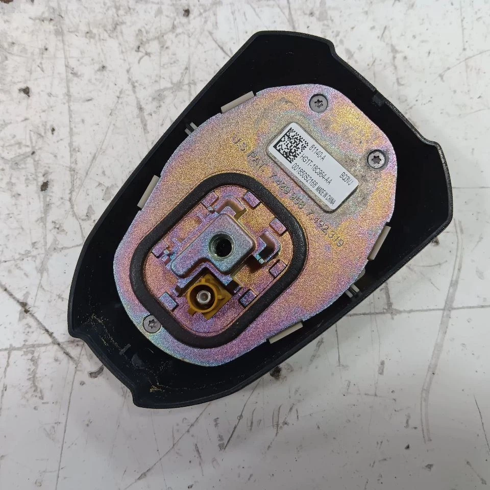 Antena Ford Taurus 2019 2018 2017 2016 2015 2014 2013 Foto 2 de 4