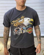 T-shirt vintage Harley Davidson Chasin The Wind nera anni 80 punto singolo USA