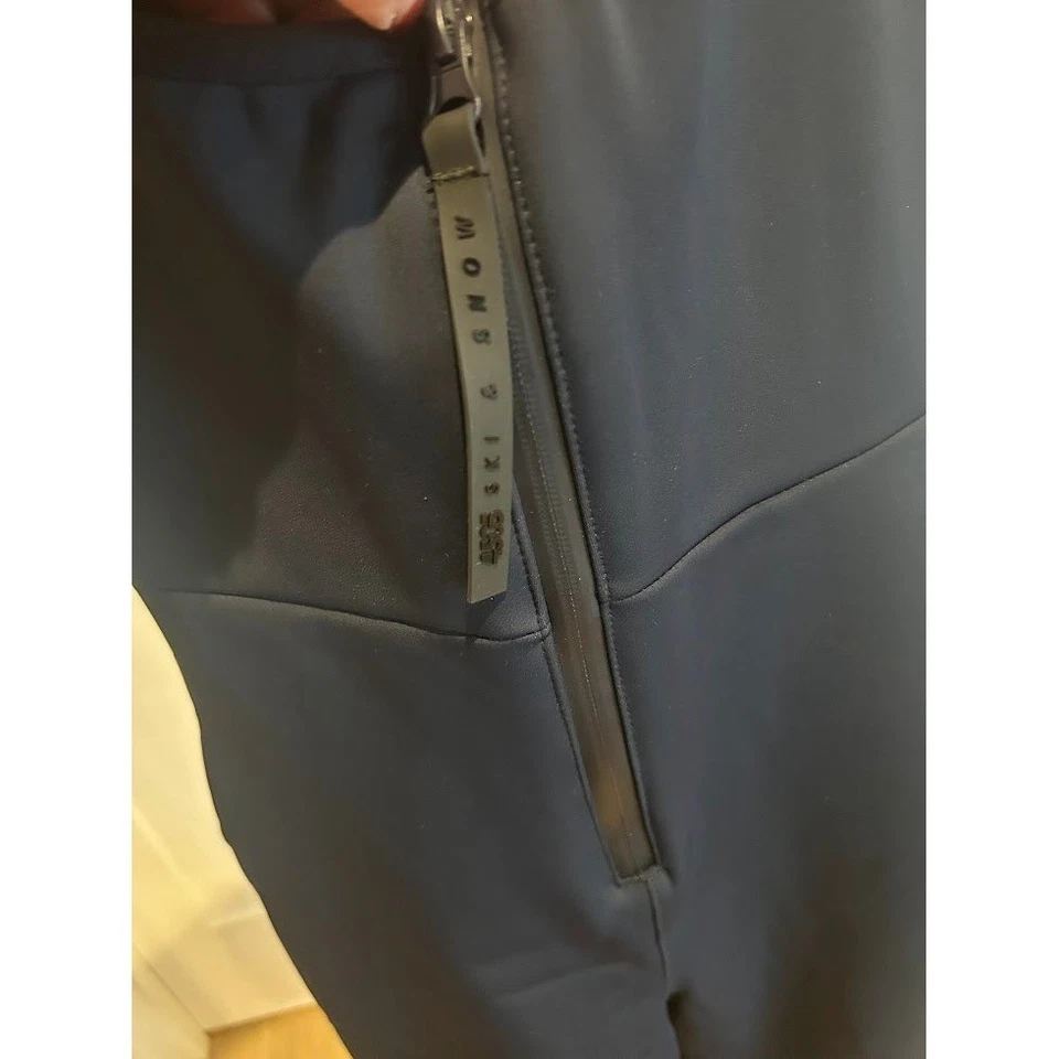 Estribo delantero todo en uno azul marino con cremallera talla 2 de ASOS 4505 Foto 4 de 4