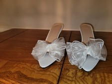NEW white 2.5" Open Toe glimmer bridal low heels wedding shoes size 8.5