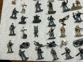 Lot Of Micro Machines Soldier Lot