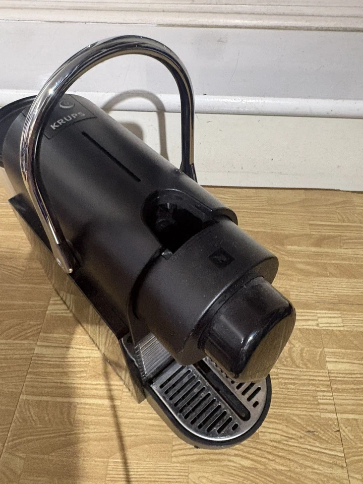 Krups Nespresso XN 3020 Pixie Pod Coffee Machine Piano Black -, photo 2 of 5