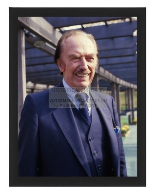 FRED TRUMP PRESIDENT DONALD TRUMPS FATHER 1986 8X10 FRAMED PHOTO