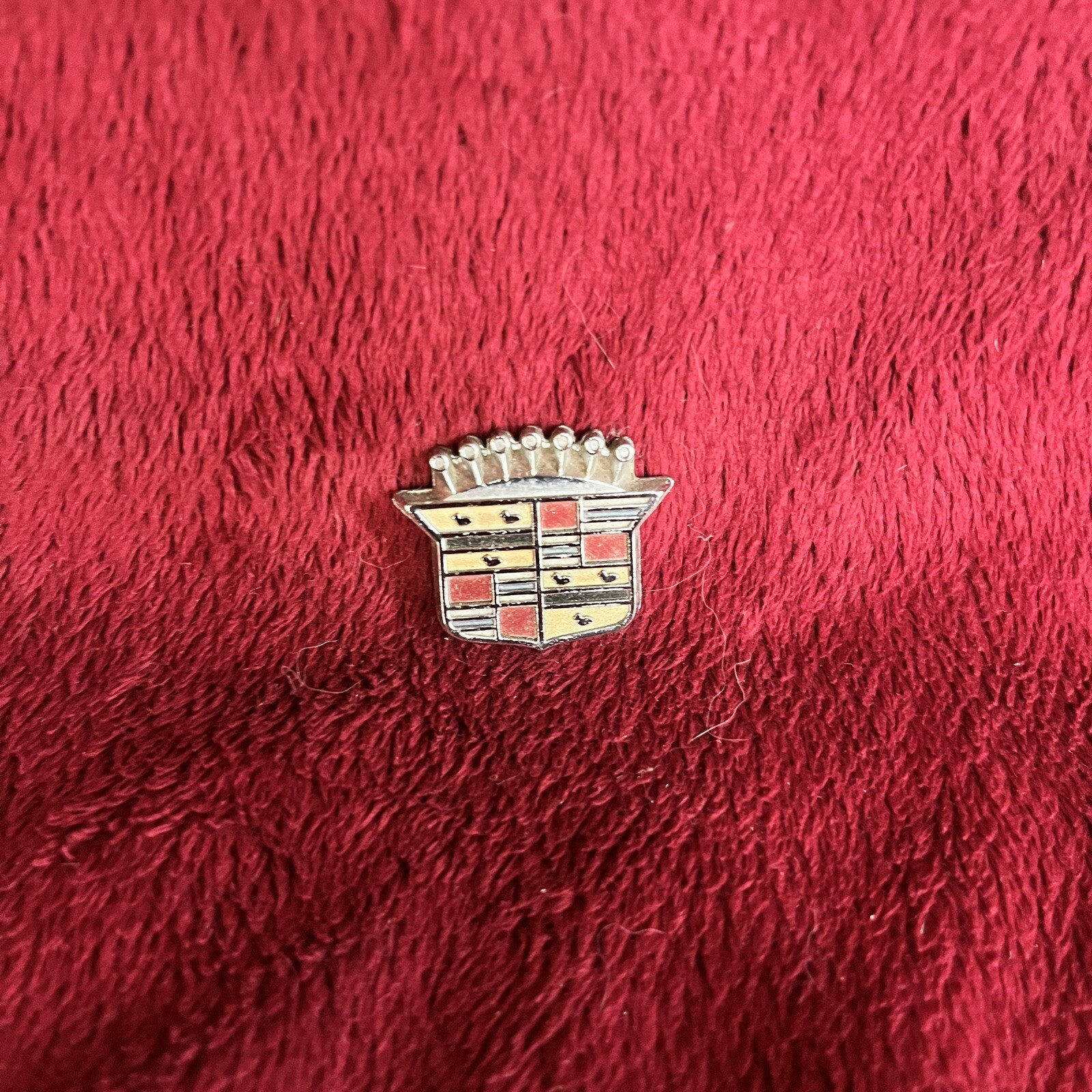 1960s Cadillac emblem