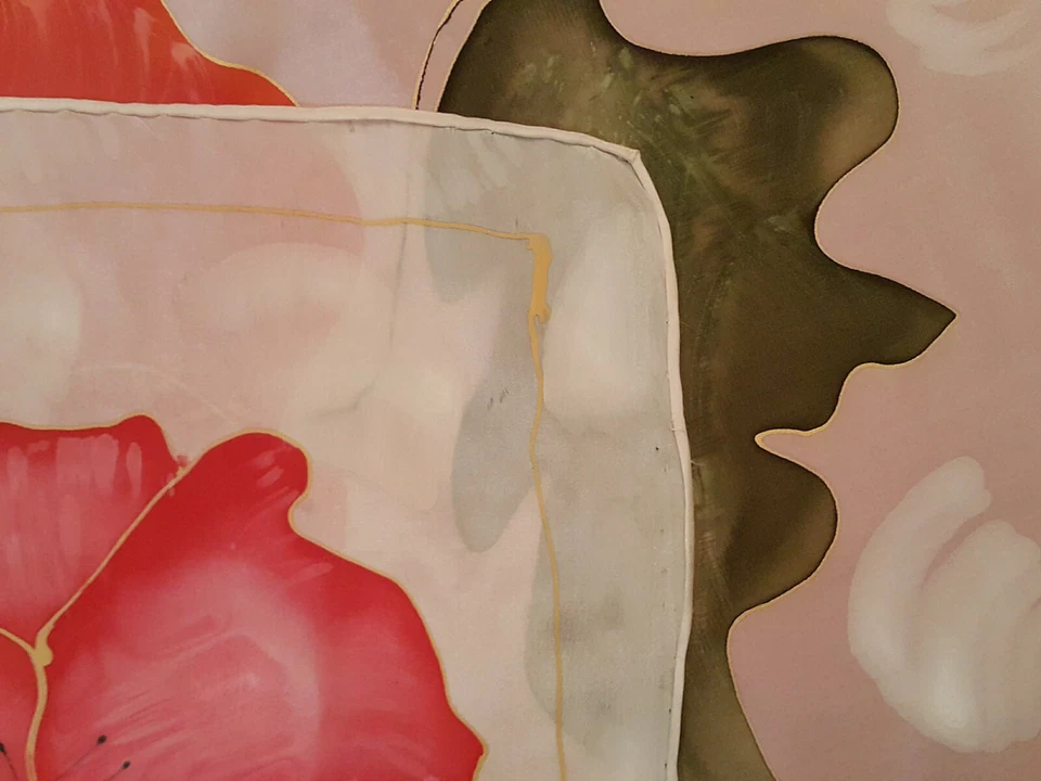 LENÇO VINTAGE PINTADO À MÃO ASSINADO ARTE FLORAL PAPOULAS SEDA BRANCA 35" QUADRADO - Imagem 4 de 4