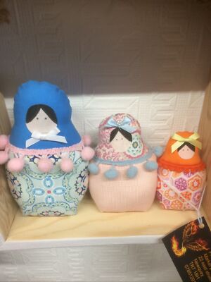 Handgefertigtes Set mit drei Stoffpuppen Made With Love große Puppe 7 Zoll klein 4 Zoll