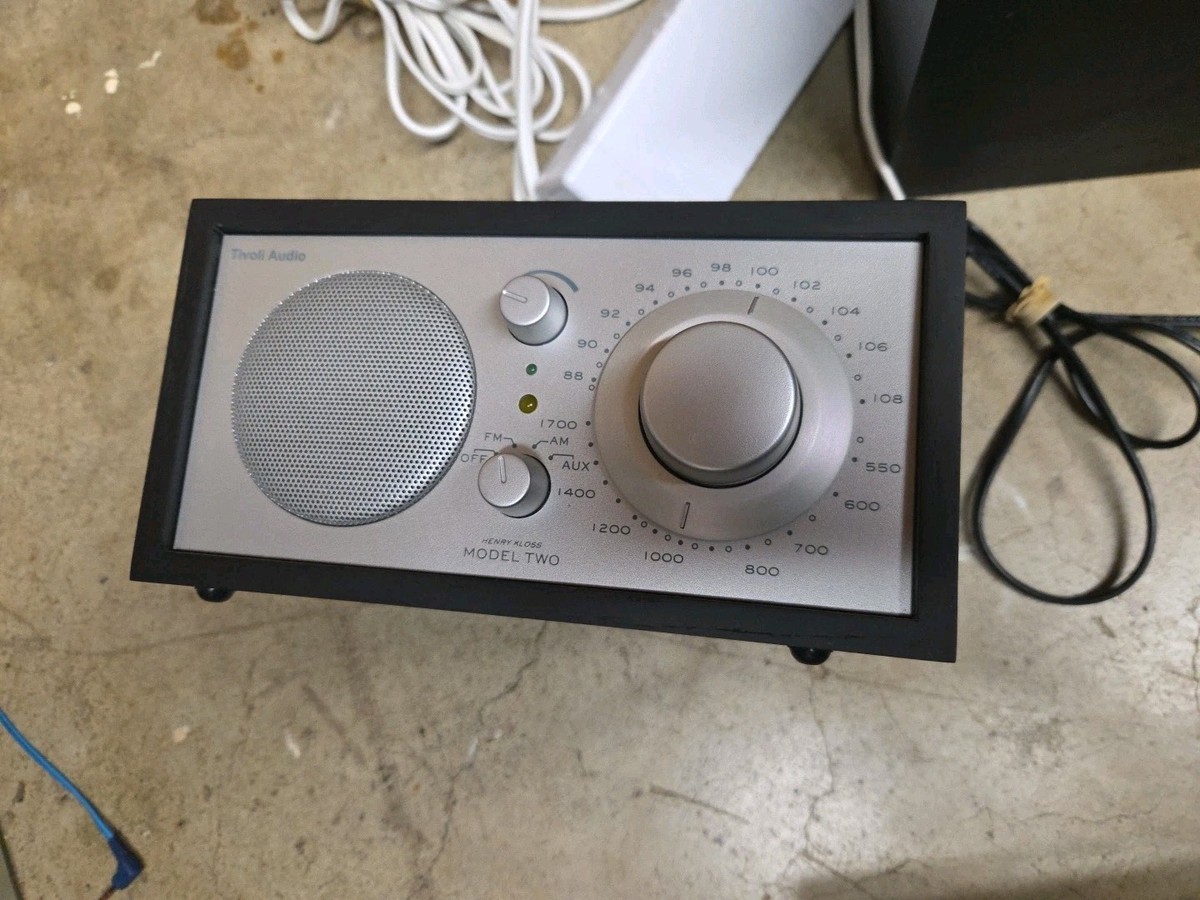 Tivoli Audio Model Two CD AM/FM Stereo Radio Henry Kloss tested