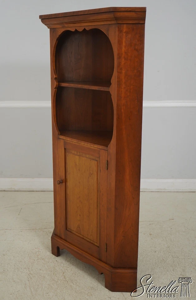 L64835EC: STICKLEY Panel Elevado Puerta Esquina Abierta Gabinete Foto 2 de 4