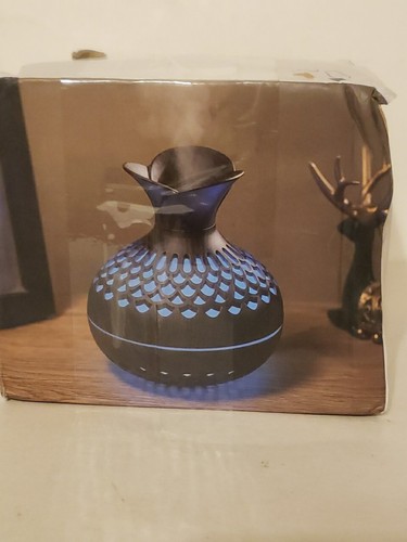 Wood Grain Flower Humidifier Night Lamp 300 ML Capacity 2 Spray Modes New In Box - 第 4/8 張圖片