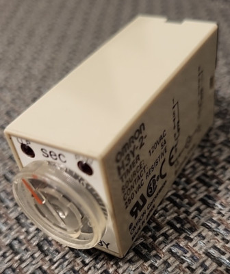 OMRON H3Y-2 TIMER with LR38486 Base, 0-60 SEC, 120VAC