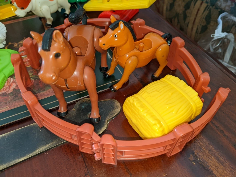 21pc Playmates FARM ANIMALS HorseCowSheepChix CAR Trailer SHED WINDMILL Mixd LOT - image 3 of 4