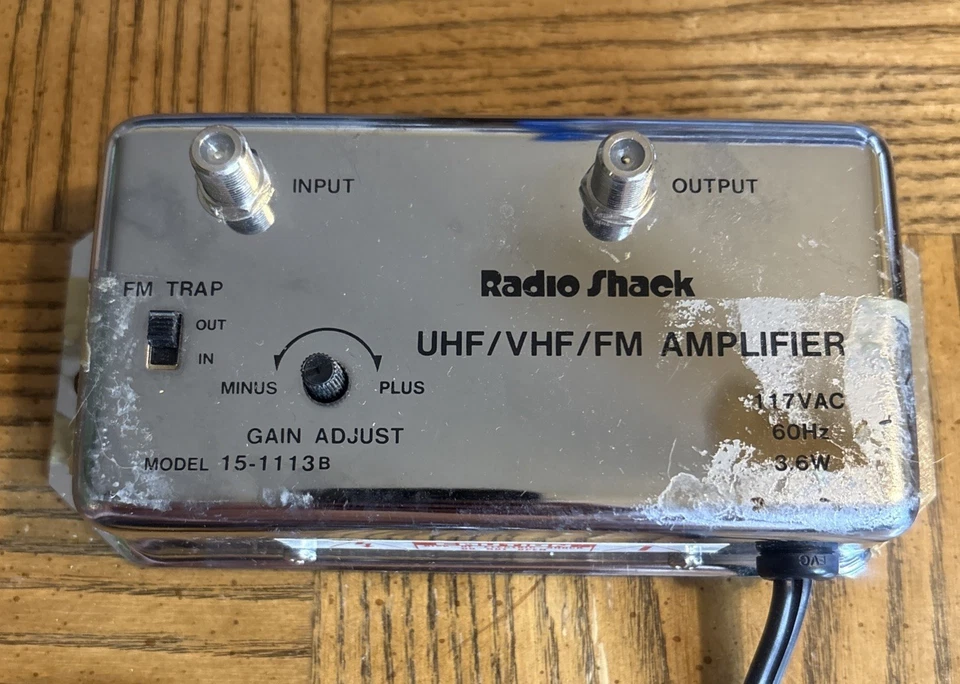 Radio Shack 20dB Signal Amplifier UHF VHF FM 15-1113B Archer 117 VAC 60Hz 3.6WOp - Image 3 of 4